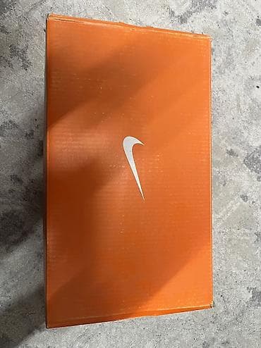 Футбольные бутсы Nike Phantom original покупались в Mundial (размер