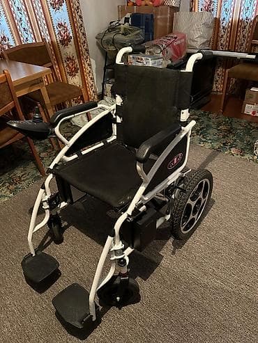 Электрическая инвалидная коляска складного типа. - Компактная