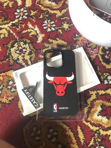 iphone 9 plus: Чехол CASETiFY x NBA для iPhone 14 Pro — Chicago Bulls - — 4
