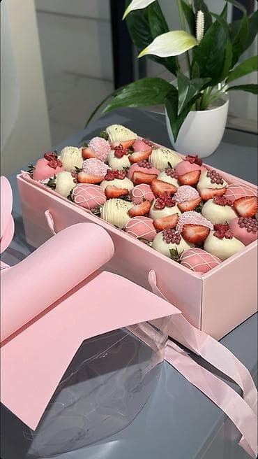 Клубника в шоколаде | Ош 6 штук 500 сом 9 штук 765 сом 10 штук 800 at lalafo.kg Клубника в шоколаде | Ош 6 штук 500 сом 9 штук 765 сом 10 штук 800