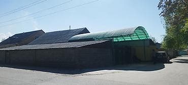 дом в манас: Продаётся дом, 4 большие комнаты, общая площадь 100м2., так же две — 3