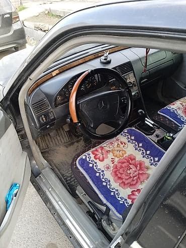 e500 124: Mercedes-Benz C-Class: 1995 г., 2.2 л, Ручные, Бензин, Седан — 7