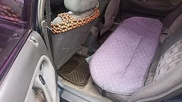 сиденья 570: Mazda 626: 1994 г., 1.8 л, Механика, Хэтчбэк — 3