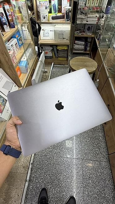 macbook pro 15 дюйма: Для программирования, Б/у, Intel Core i7, ОЗУ, RAM: 16 ГБ, В рассрочку — 3