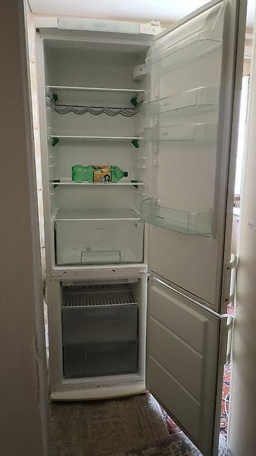 морозильник витринный: Холодильник Electrolux, Б/у, Двухкамерный, No frost, 60 * 200 * 60 — 2
