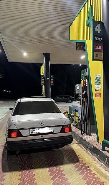 Mercedes-Benz W124: 1988 г., 2.3 л, Механика, Бензин, Седан