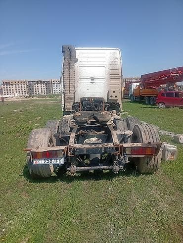 ручка кпп w210: Тягач, Volvo, 2001 г., Без прицепа — 5