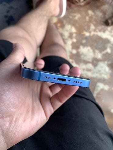 IPhone 13 мини, синий цвет - Экран 6.1" Super Retina XDR (OLED)