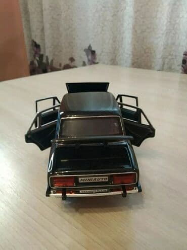 турецкая модель платья: Копия данной модельки. Масштаб 1/24. Новая. Имеется упаковочная — 9