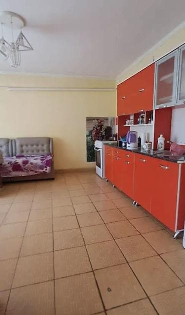 Үйлөр: 🏡 Продается 3-комн. дом в р/н Аламединского рынка! 📍 Район — 2
