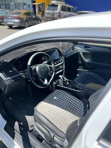 Продажа авто: Hyundai Sonata: 2019 г., 2 л, Автомат, Газ, Седан — 3