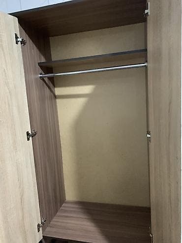 Шкафы для раздевалки: Продается шкаф, есть выдвижные ящики снизу — 3