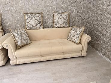 Прямые диваны: Прямой диван, Б/у — 2