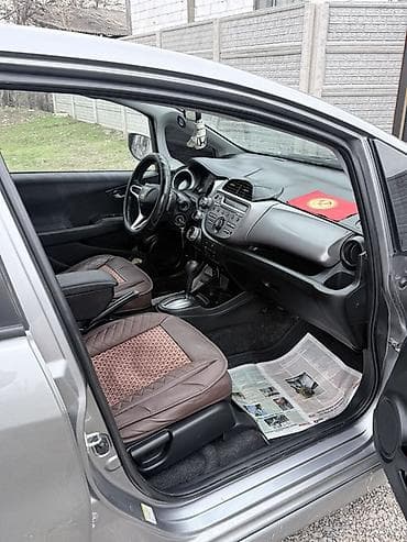 лобовое стекло на матиз 2: Honda Fit: 2011 г., Автомат, Бензин, Хэтчбэк — 5