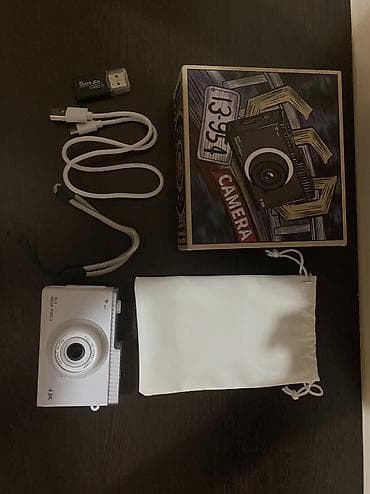 a 10 s: Цифровая камера компактного формата (белая) Основные возможности: - — 3