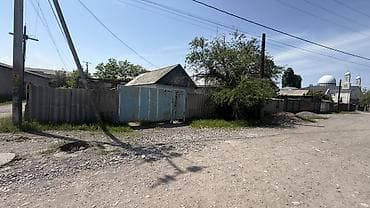 пл: Продаётся дом с участком на угловом участке. Забор из профлиста — 3