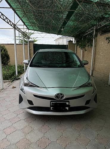 Toyota Prius: 2016 г., 1.6 л, Автомат, Гибрид, Хэтчбэк