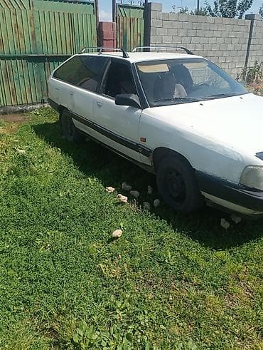 Audi 100: 1992 г., 2 л, Механика, Бензин, Универсал — 8