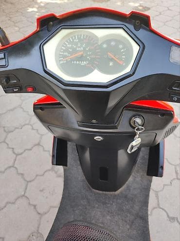 e bike: Тип скутера 80 куб. см, Бензин, Б/у — 7