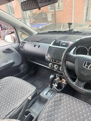 Honda Fit: 2003 г., 1.3 л, Автомат, Бензин, Хэтчбэк — 3