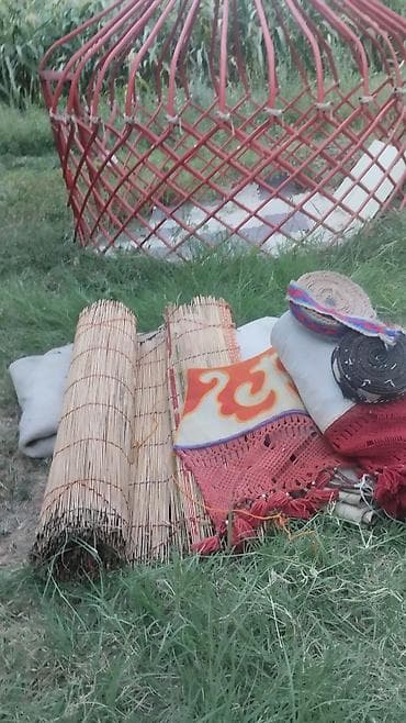оптом одежды: Юрта высота175 см.диаметр200 см. натур.войлок. (традиционная разборная — 3