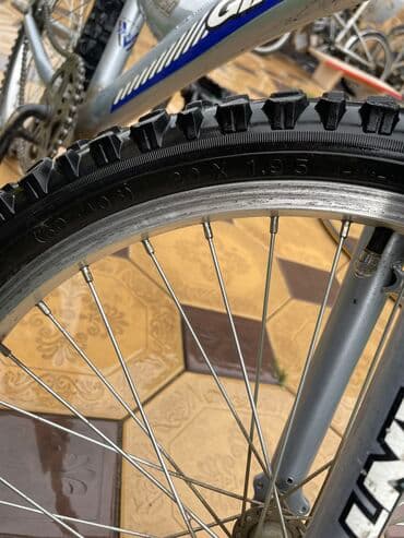 гигант бортовой 811: Горный велосипед, Giant, Рама XS (130 -155 см), Алюминий, Новый — 5