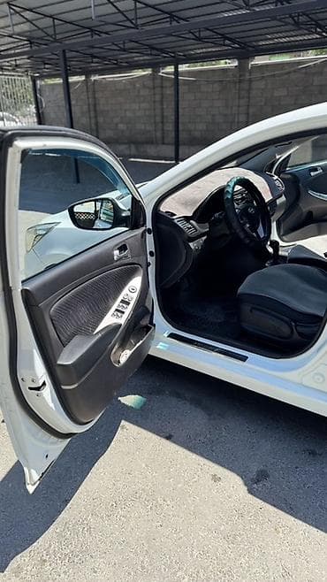 6: Hyundai Solaris: 2015 г., 1.6 л, Автомат, Бензин, Седан — 7
