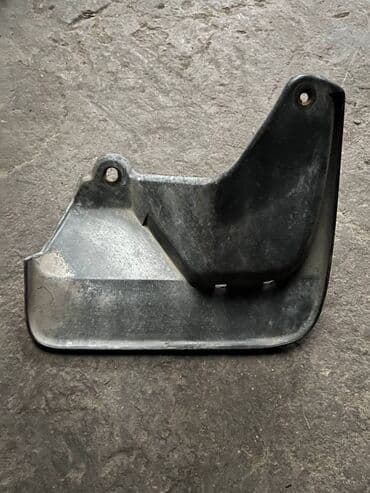 дом на выходные: Toyota Hiace брызговик Тойота Хайс Брызговик передний левый См. Фото — 2