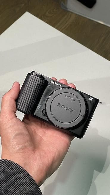 монитор для камер: Беззеркальная камера Sony ZV-E10 (байонет E-mount) - Матрица APS-C — 1