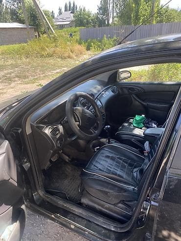 infinity fx35: Ford Focus: 2001 г., 2 л, Автомат, Бензин, Седан — 6