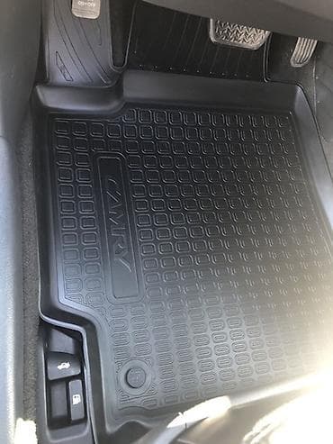 Полики на Toyota Camry 70
Полный комплект