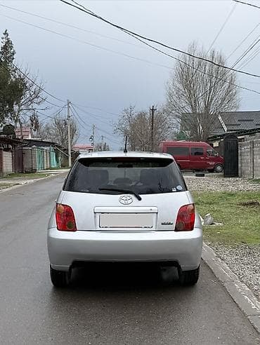 дешевые машина: Toyota Ist: 2002 г., 1.3 л, Автомат, Бензин, Хэтчбэк — 4