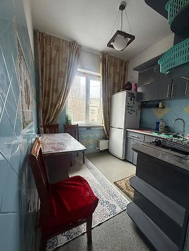 продам в связи с переездом: 3 комнаты, 61 м², 105 серия, 5 этаж, Косметический ремонт — 1