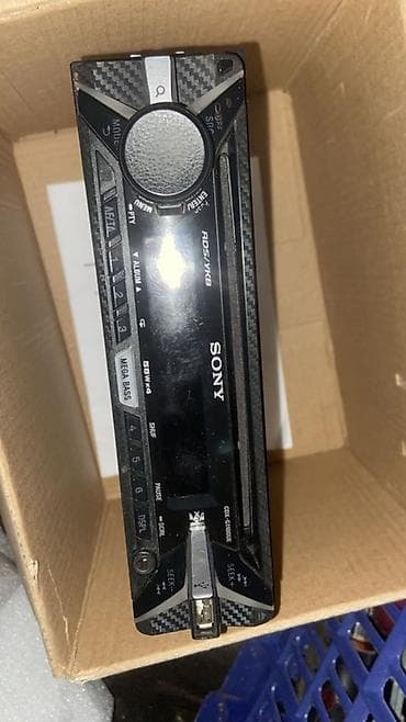 свет для видео: Автомагнитола Sony + сабвуфер в корпусе - Головное устройство Sony — 2