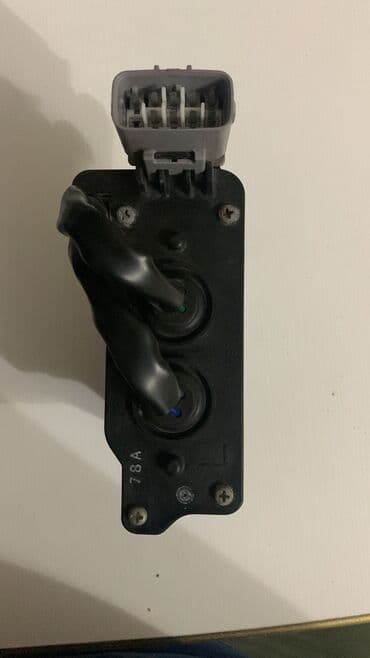 блок srs: Реле фары левый. Производитель: Япония(оригинал) Дата выпуска: 2017; — 3