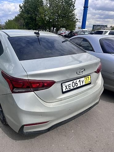 spark 2012: Hyundai Solaris: 2017 г., 1.6 л, Автомат, Бензин, Седан — 4
