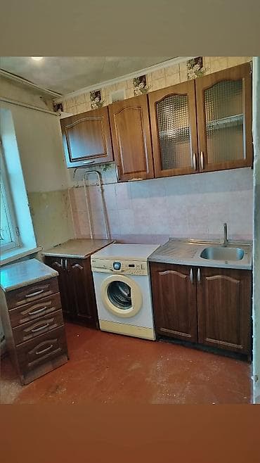 продам бу кухонный гарнитур: Кухонный гарнитур, цвет - Коричневый, Дерево — 1