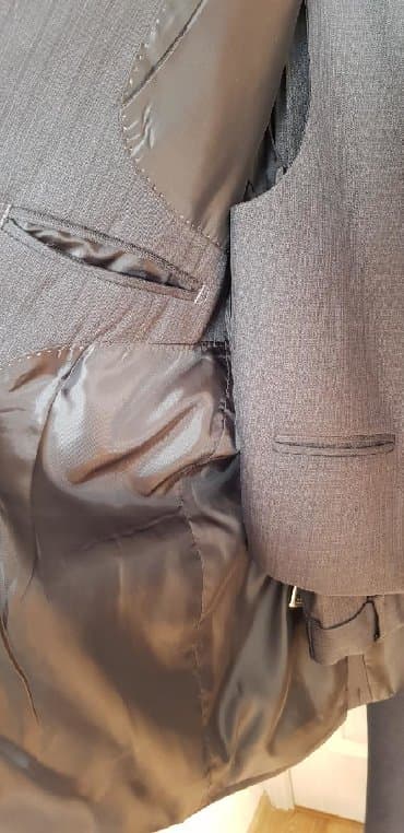 second hend: Продаю б/у костюм- тройку ( костюм, жилет, брюки). Размер 54. В — 3