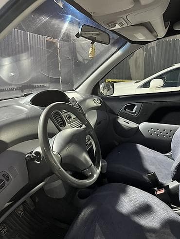 Toyota Verso: 2000 г., Механика, Бензин — 4