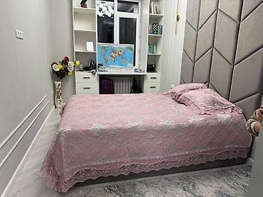 Кровать двуспальная с мягким высоким изголовьем + комплект текстиля +