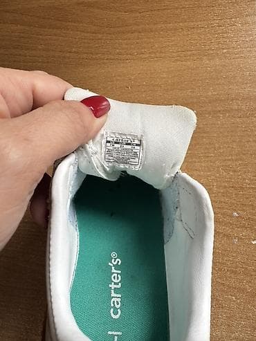 кросо: Детские кроссовки Carter’s - Размер: US 7M (Toddler), EUR 23, стелька — 2