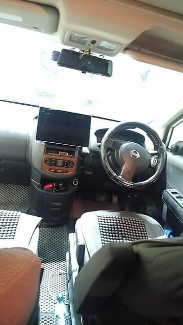 300 000: Nissan Lafesta: 2004 г., Автомат, Бензин, Минивэн — 5