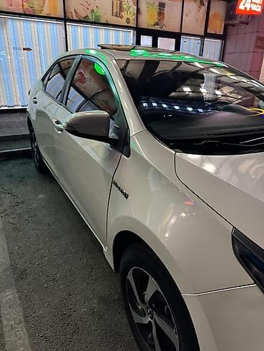 эшаки: Toyota Corolla: 2018 г., 1.8 л, Гибрид, Седан — 5