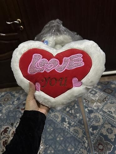 string art: Мягкая декоративная подушка-сердце «Love you» - Форма: сердце - — 3