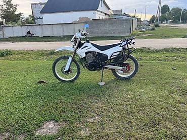 муравей мотосикл: Эндуро/двухподвесный мотоцикл класса dual-sport, белый цвет. Основные — 5