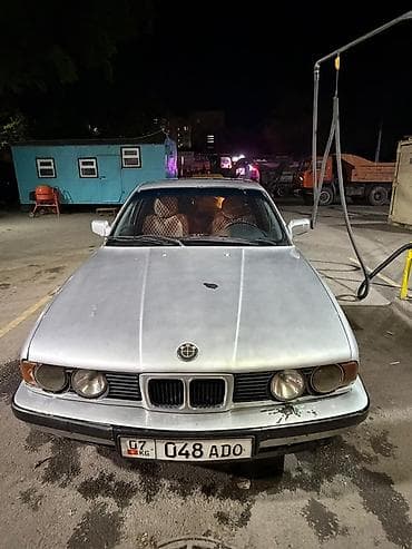 Унаа: BMW 5 series: 1990 г., 2.5 л, Кол менен иштөөчү, Бензин, Седан — 2