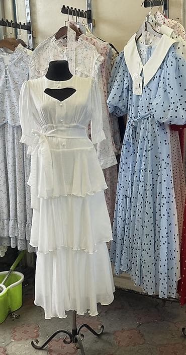 Вечернее платье, Пышное, Длинная модель, Шифон, С рукавами, S