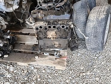 Двигатели, моторы и ГБЦ: Бензиновый мотор Audi 1.8 л — 2
