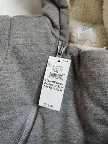 детский зимний комбез для новорождённых: Детский зимний комбинезон "Gap". Новый. На 6-12 месяцев. Рукава и — 2