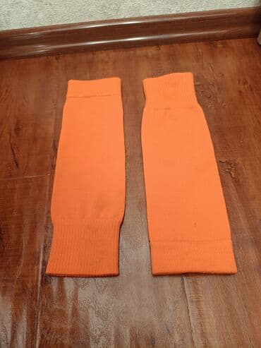 валейболный топ: Оранжевые гетры/гольфы-накладки для футбола или других видов спорта — 1